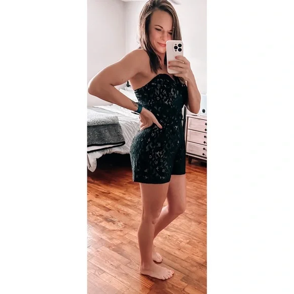 new✨ j.o.a anthro black lace and nude strapless romper - Picture 3 of 14